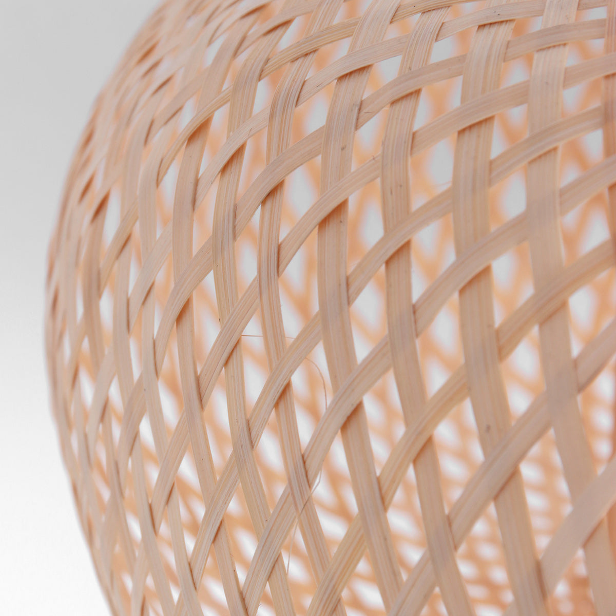 Hängeleuchte aus Rattan Natur mit Kreuzgeflecht – Ø60 cm
