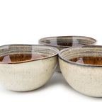 Schale aus glasiertem Steinzeug in Beige und Braun – 12 cm