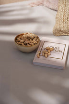 Schale aus glasiertem Steinzeug in Beige mit bernsteinfarbenem Rand – 11 cm