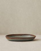 Ovales Serviertablett aus glasiertem Steinzeug in Graubraun – 34x16 cm