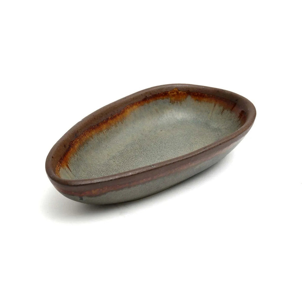 Ovale Servierplatte aus glasiertem Steinzeug in Grau und Rostbraun – 17 x 9 cm