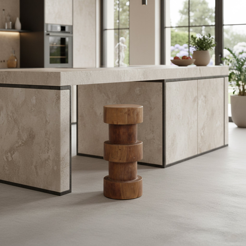 Hocker aus massivem Teakholz Natur in Totemform – H 65 cm