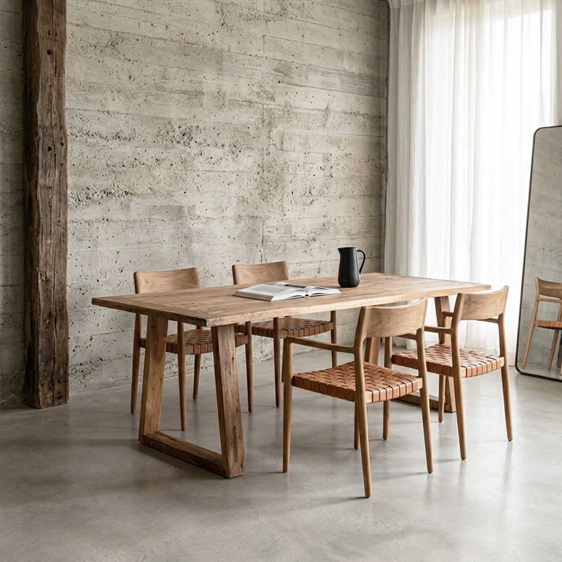 Esstisch aus recyceltem Teakholz mit Trapezbeinen – 240x90 cm