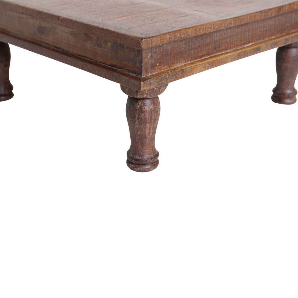 Quadratischer Beistelltisch aus recyceltem Holz in Braun mit gedrechselten Beinen – 33x33 cm