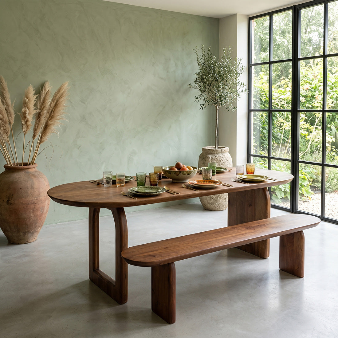 Esstisch aus massivem Mangoholz in Braun mit skulpturalem Gestell – 180x90 cm