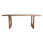 Esstisch aus Mangoholz in Braun mit geometrischen Beinen – 180x90 cm