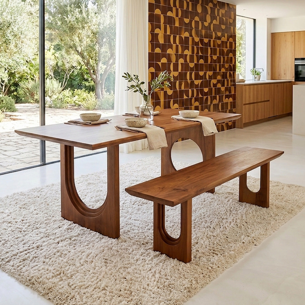 Esstisch aus Mangoholz in Braun mit geometrischen Beinen – 180x90 cm