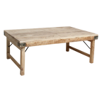 Rechteckiger Couchtisch aus hellem Massivholz mit Metallverstärkungen – 120x75 cm