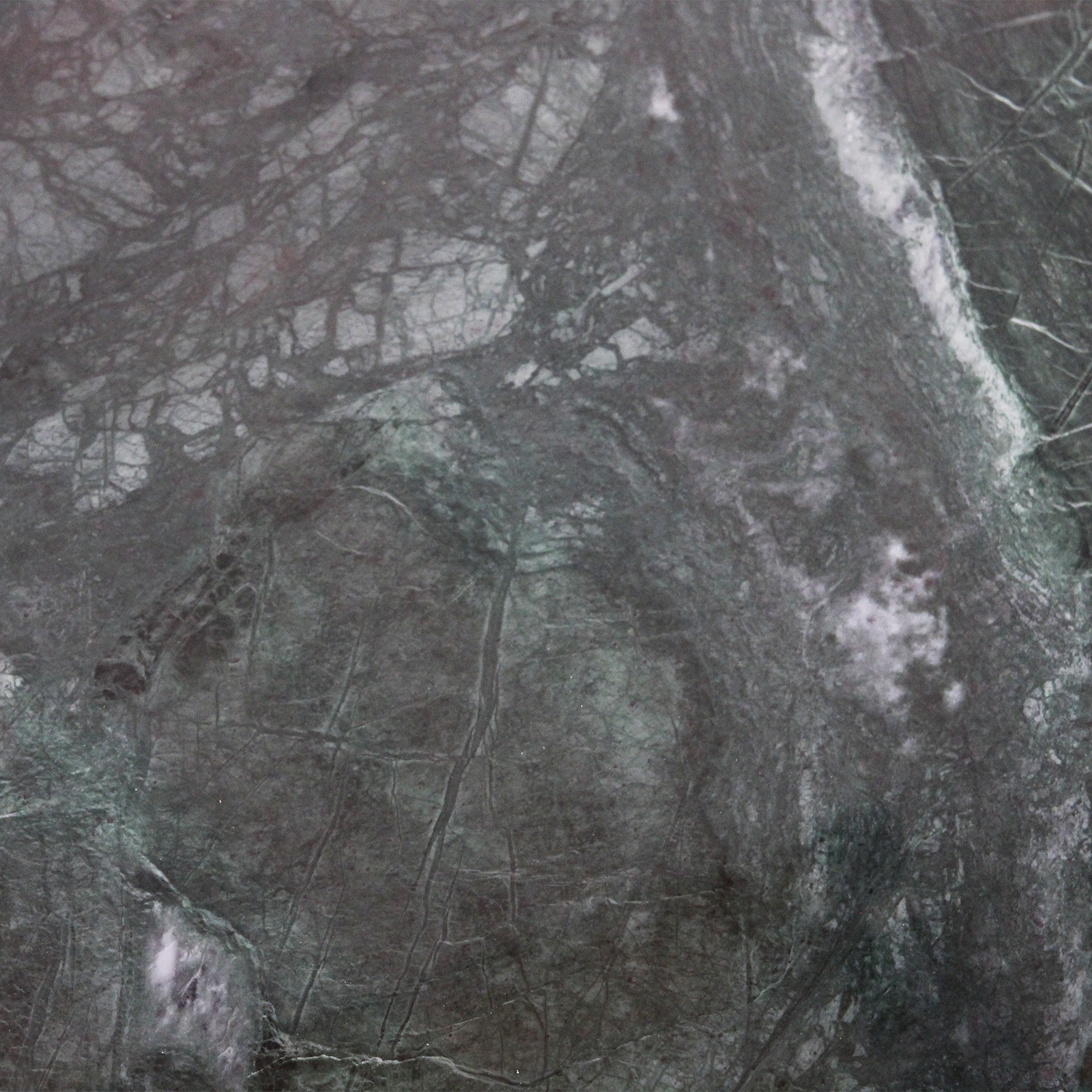 Ovaler Couchtisch aus schwarzem Marmor und Naturholz – 120x60 cm