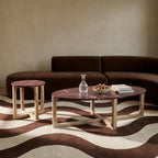 Couchtisch aus bordeauxrotem Marmor mit hellem Holzgestell – 120x65 cm