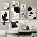 Œuvre d’art murale abstraite noir et blanc sur toile beige pour mur de galerie