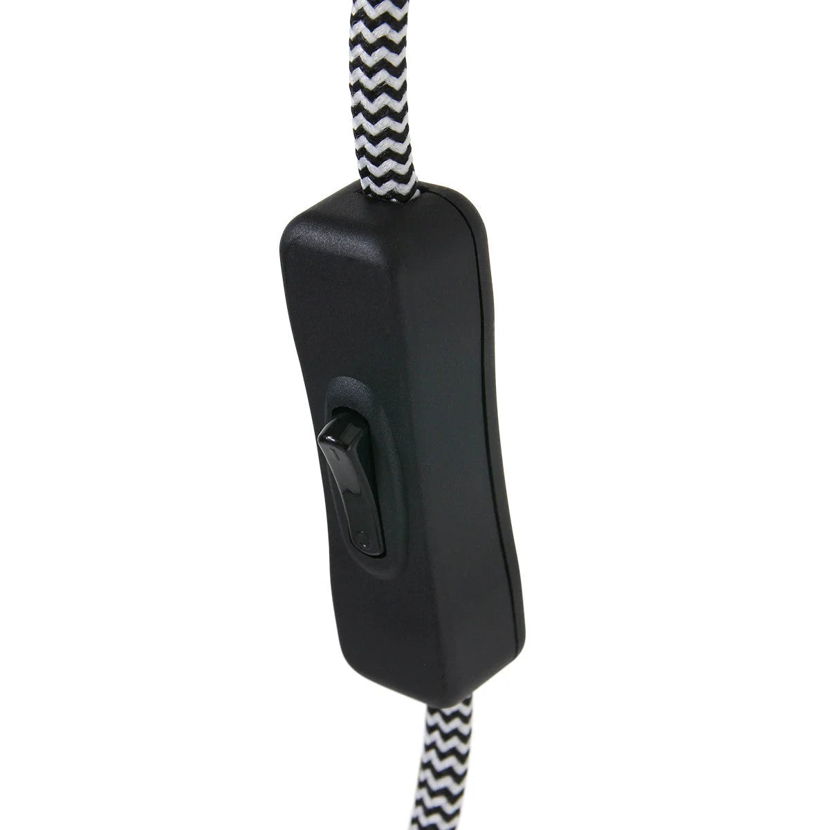 Interrupteur en ligne noir pour applique murale en bois naturel et abat-jour conique blanc