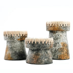 Bougeoir en terre cuite gris et raphia H20 cm