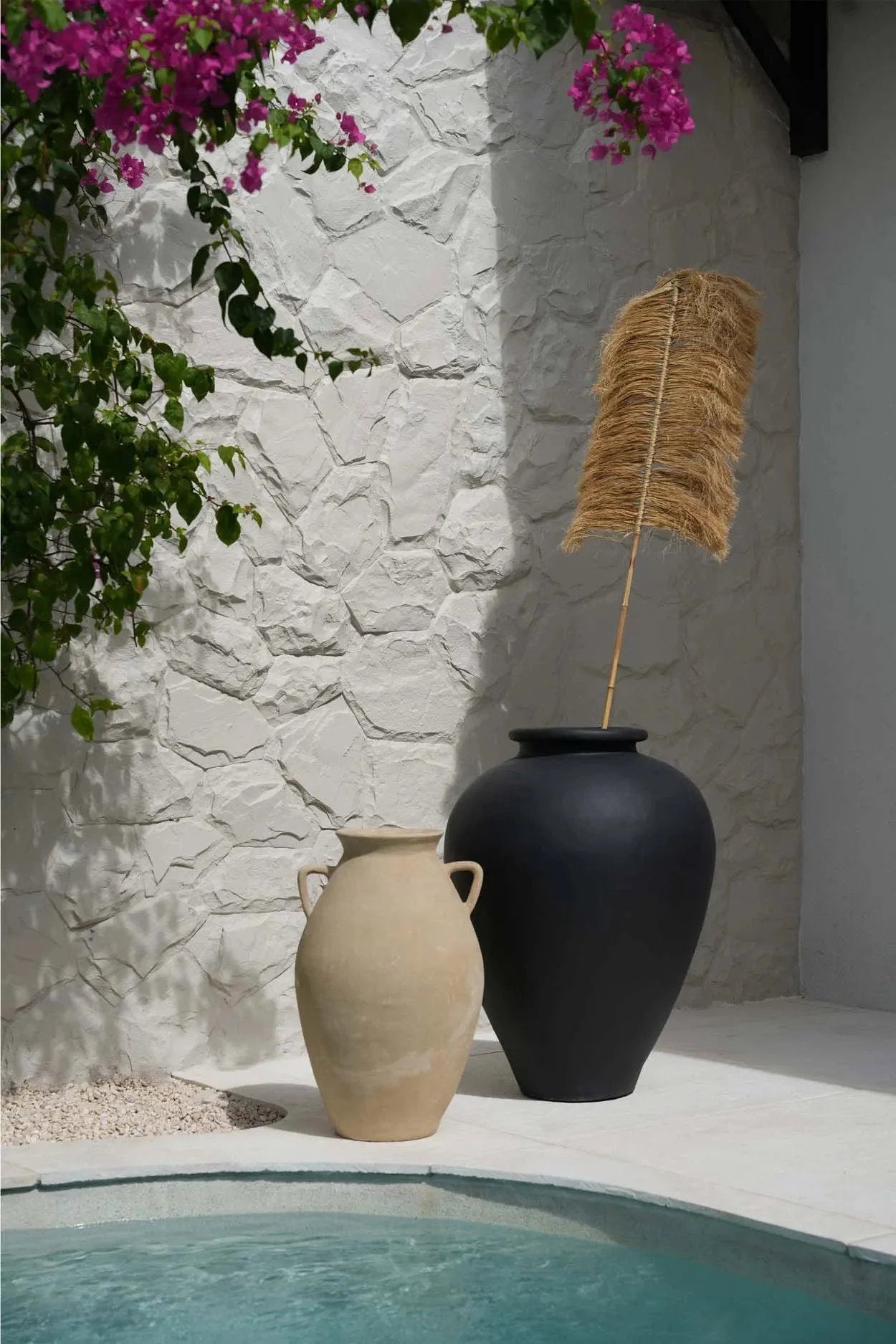 Deux vases décoratifs en raphia et palmier naturel avec frond sèche, lot de 6