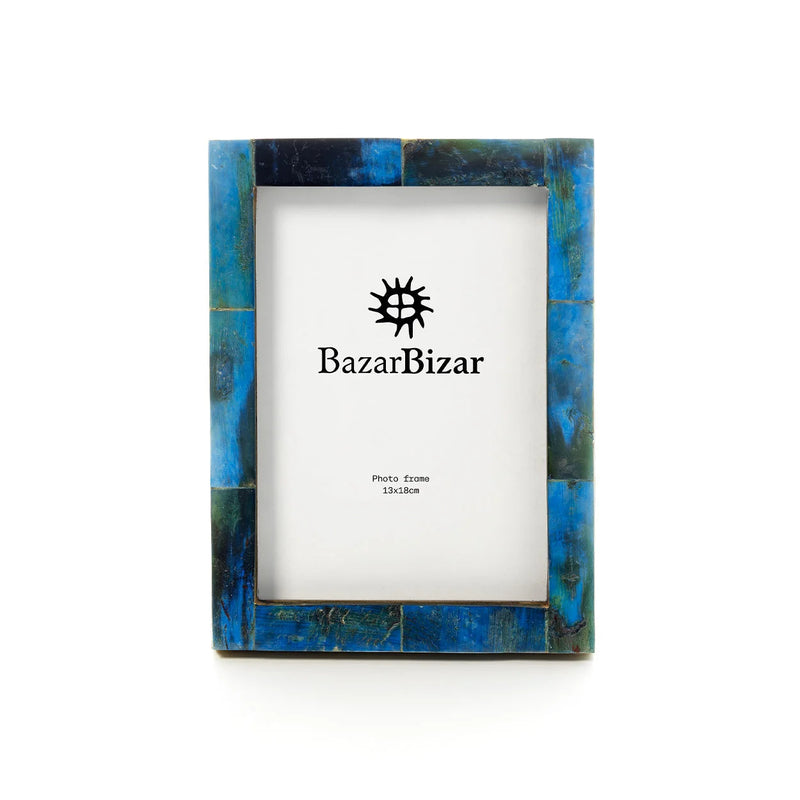 Mosaik-Bilderrahmen in Türkisblau mit breitem Rand aus schimmerndem Knochen