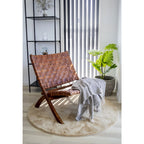 Chaise pliante en cuir tressé marron sur bois de teck