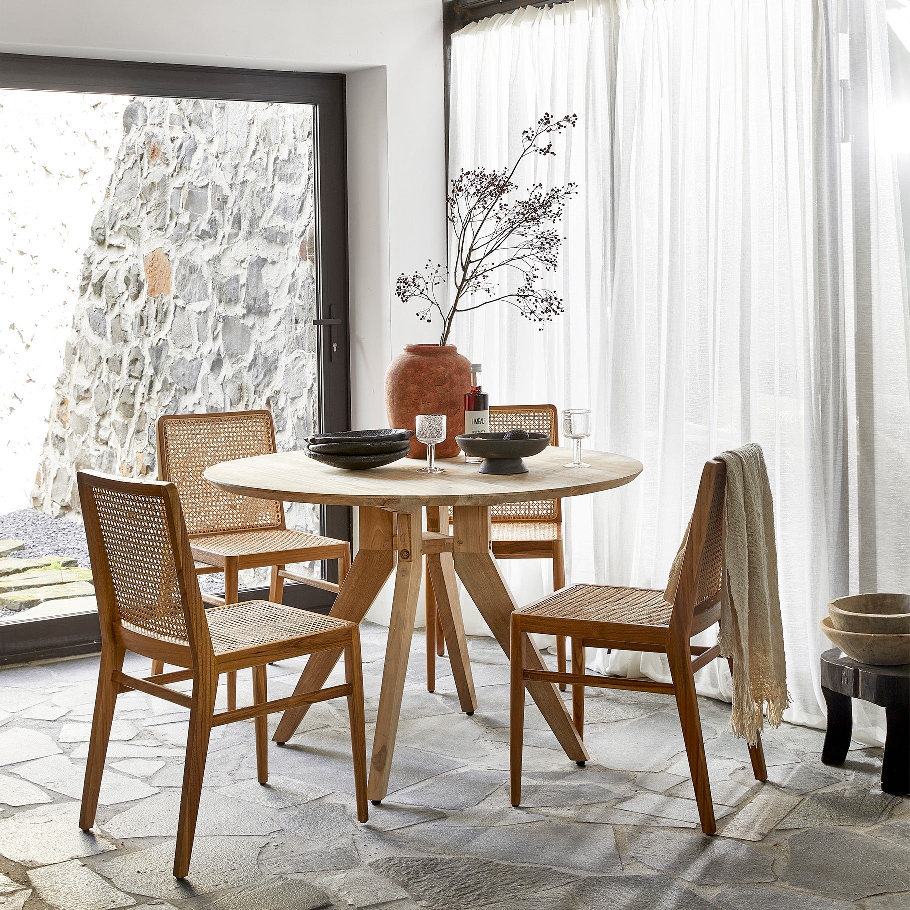 Stuhl aus Teakholz mit Rattangeflecht für das Esszimmer – 2er-Set