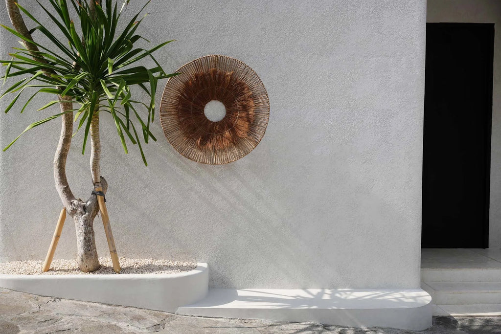 Déco murale en feuilles de bananier et noix de coco 90 cm