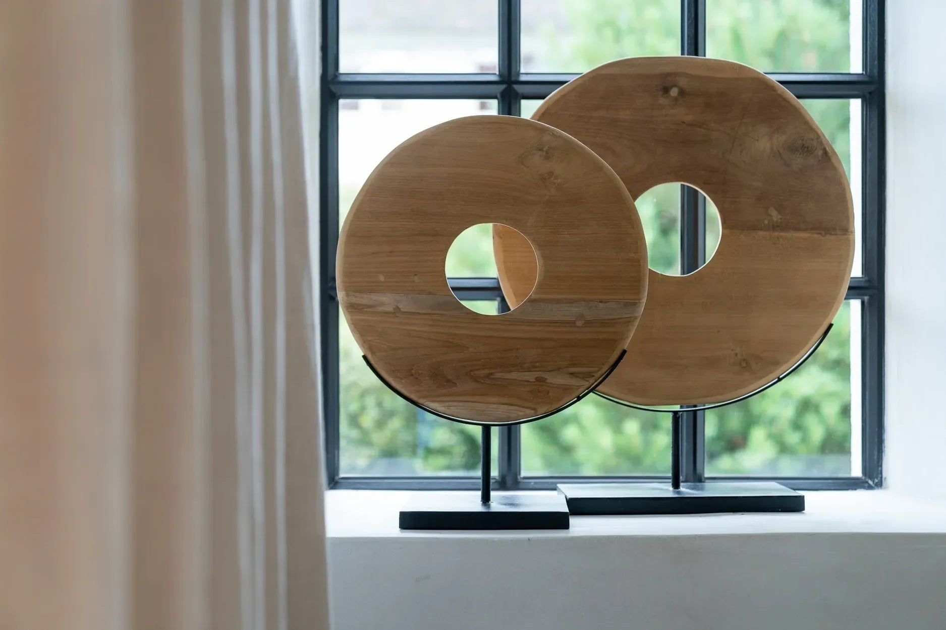 Disque décoratif en teck sur support bois H60 cm