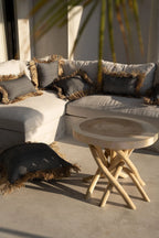 Housse de coussin coton noir naturel à franges en raphia - 40x40 cm