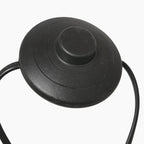 Couvercle en plastique noir avec bouton central et anses courbes pour lampadaire arc métal noir
