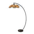 Stehlampe mit Lampenschirm aus Rattan