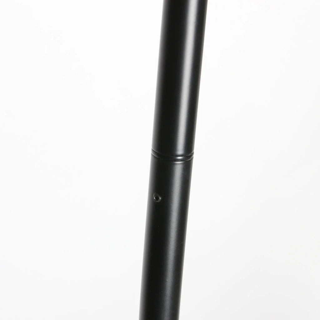Lampadaire arc métal noir mat, abat-jour rotin ajouré, H180 cm