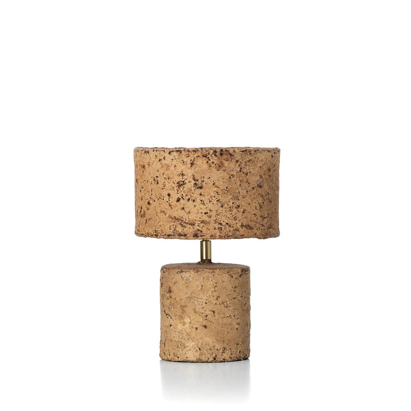 Tischlampe aus Pappmaché in Beige – sanftes Licht fürs Schlafzimmer