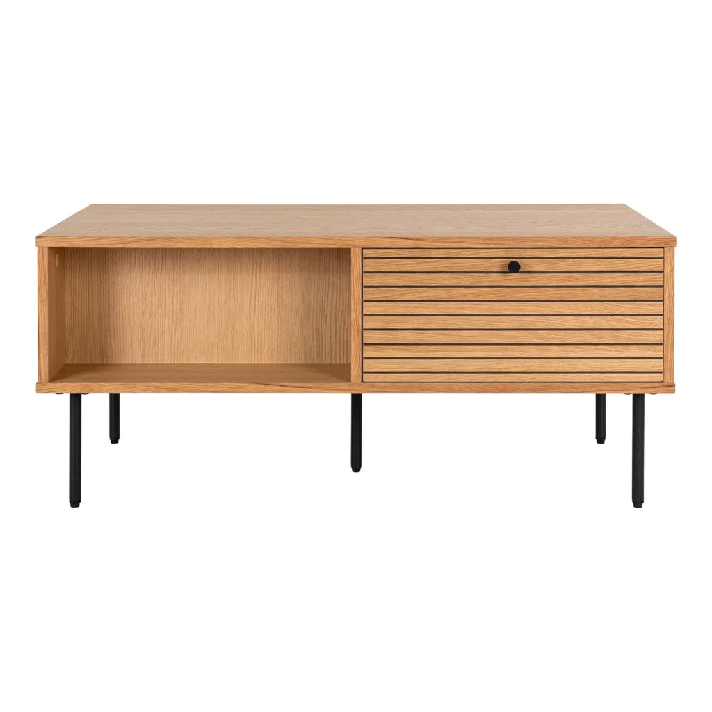 Table basse en bois clair de chêne avec tiroir à lattes, niche ouverte et pieds métalliques noirs, 100x50 cm
