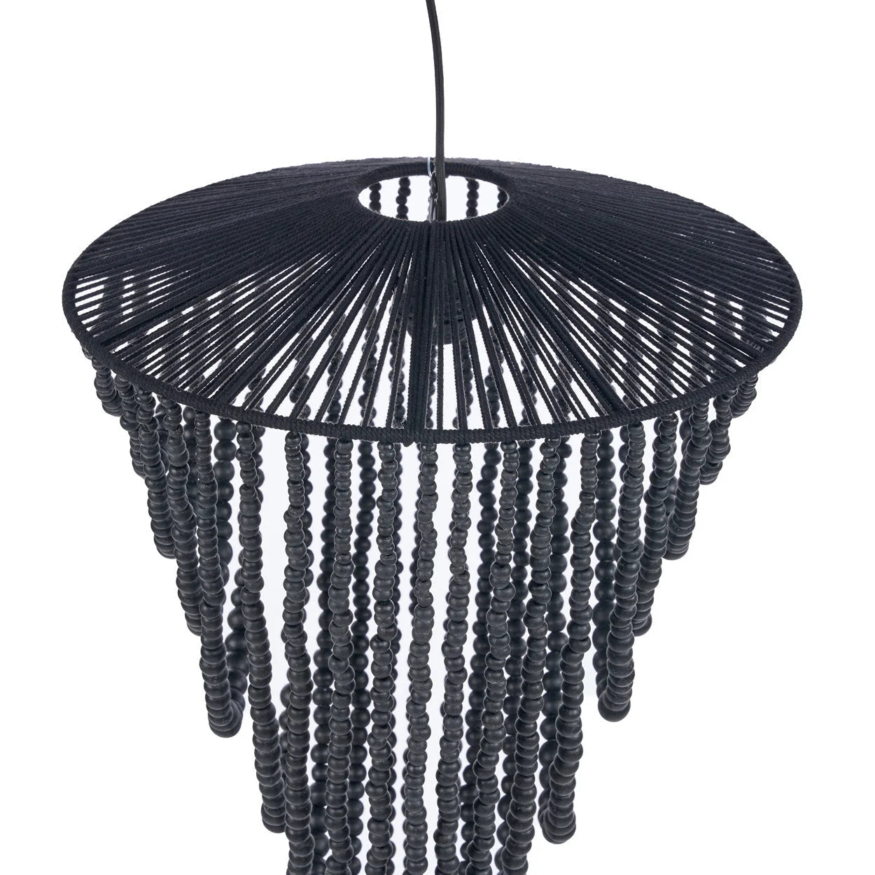 Ampoule à filament verre clair luisante suspendue dans lustre perles bois noires cascade Ø47 cm