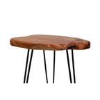 Tabouret en bois naturel à bord irrégulier avec pieds en métal noir, diamètre 45 cm