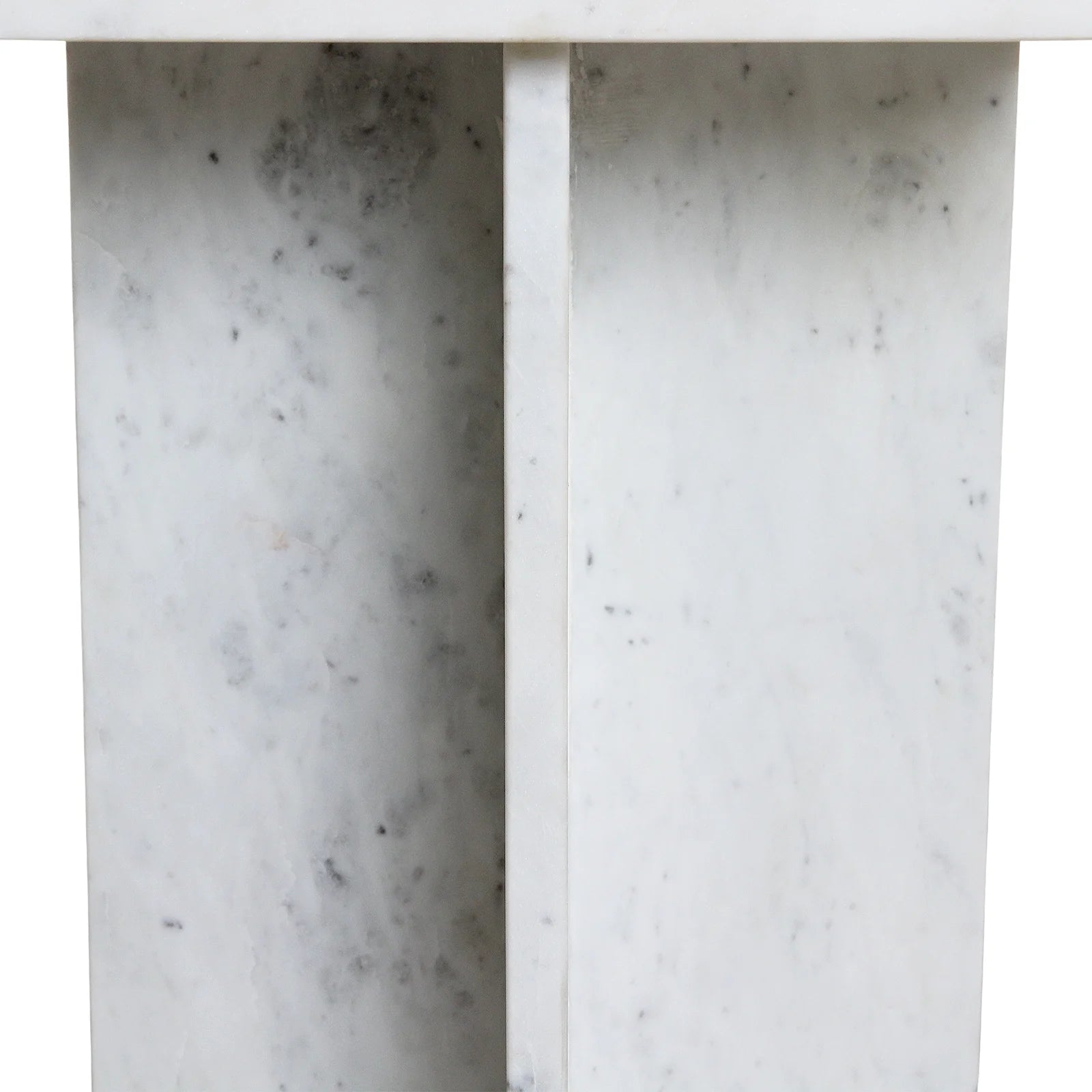 Cheminée en marbre blanc veiné gris subtil, 35 cm