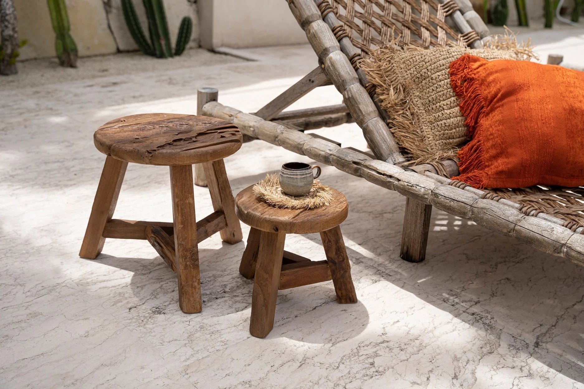 Tabouret rond en teck recyclé finition naturelle – H45 cm