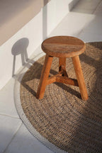 Tabouret rond en teck recyclé finition naturelle – H45 cm
