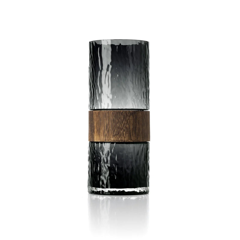 Zylindrische Vase aus Rauchglas und dunklem Holz – H 29 cm