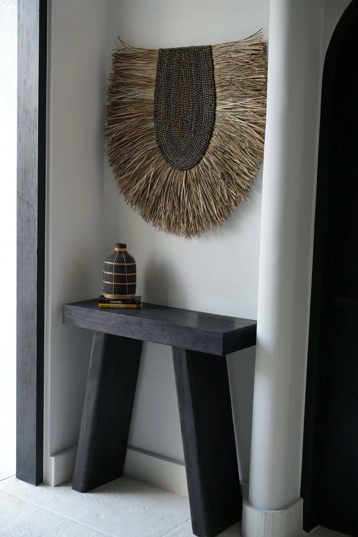 Vase décoratif en terre cuite et rotin noir 24 cm