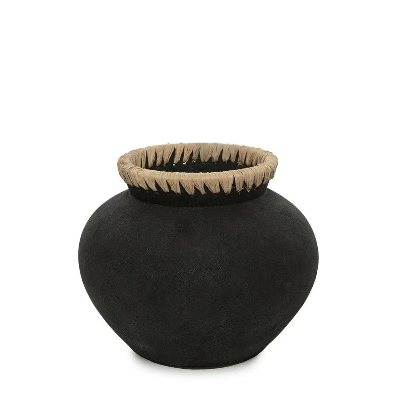 Runde Vase aus Terrakotta und Raffia in Schwarz – Ø29 cm