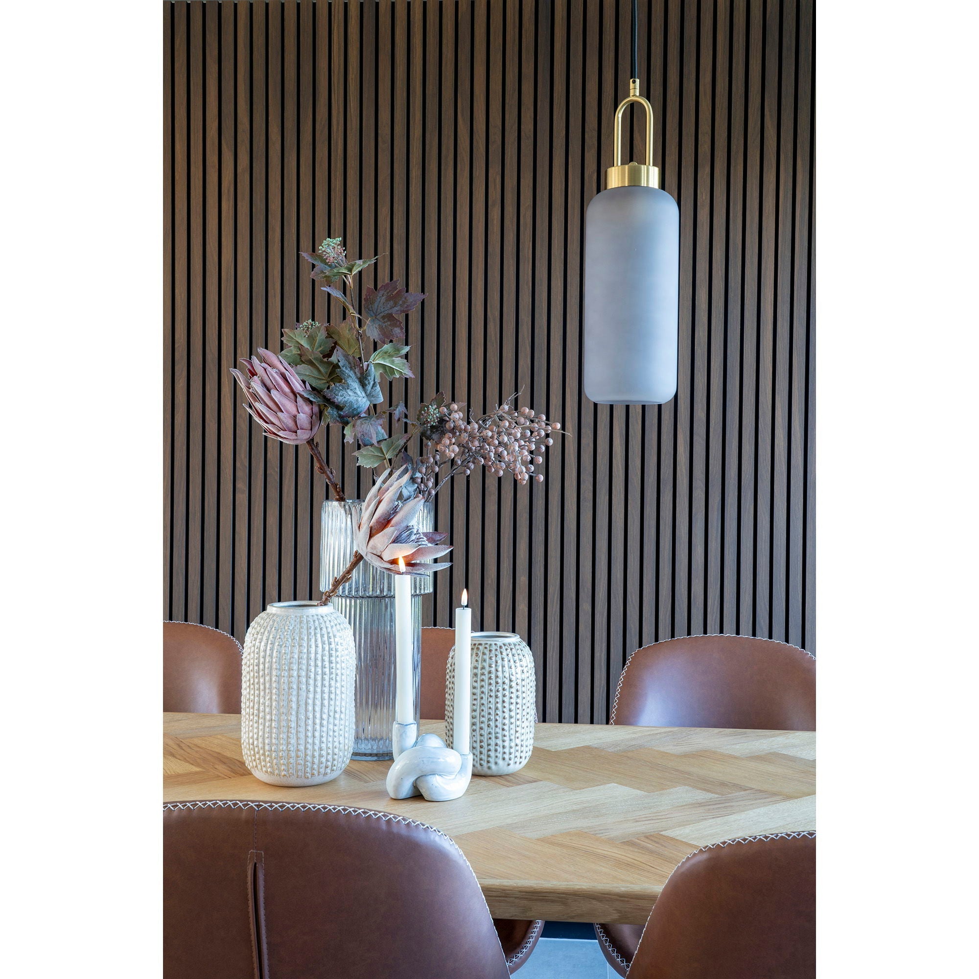 Lampe pendentif verre soufflé transparent Ø17,5x40 cm doré au-dessus table