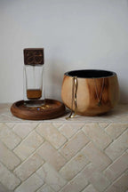Pot en cuivre et bois avec anses laiton, design minimaliste